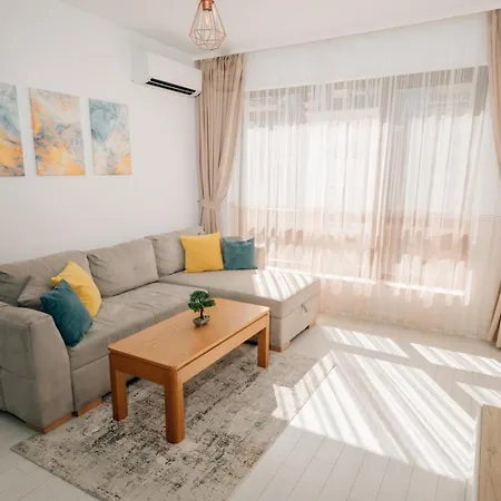 Grand Karavel - Luxury 1br + Parking * Varna