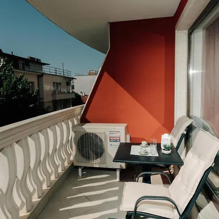 Grand Karavel - Luxury 1br + Parking Apartment Varna