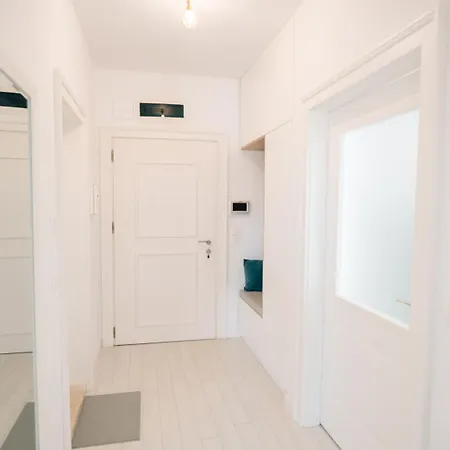 Grand Karavel - Luxury 1br + Parking