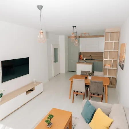 Grand Karavel - Luxury 1br + Parking * Varna